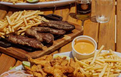 Sunset, na Barra, é ponto de encontro para quem gosta de dividir bons pratos