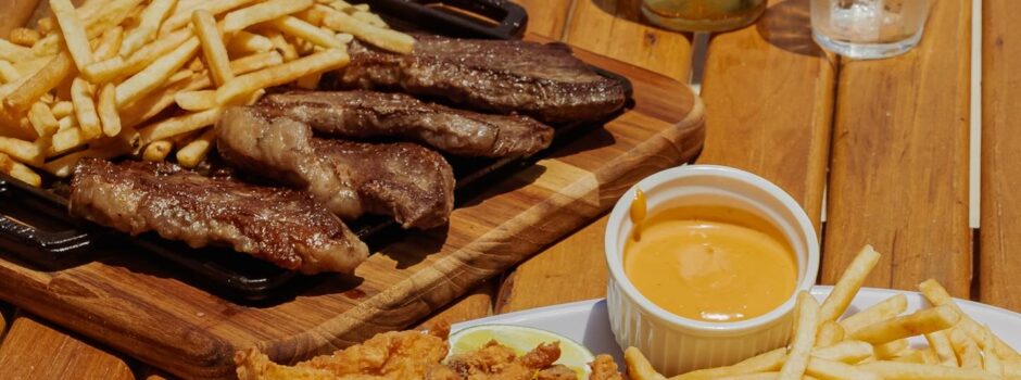 Sunset, na Barra, é ponto de encontro para quem gosta de dividir bons pratos