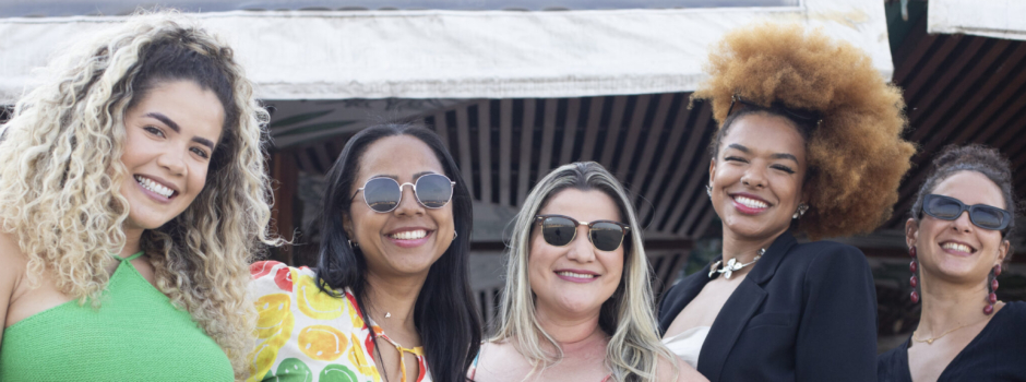 Dia da Mulher na orla: programação especial e pausa à beira-mar