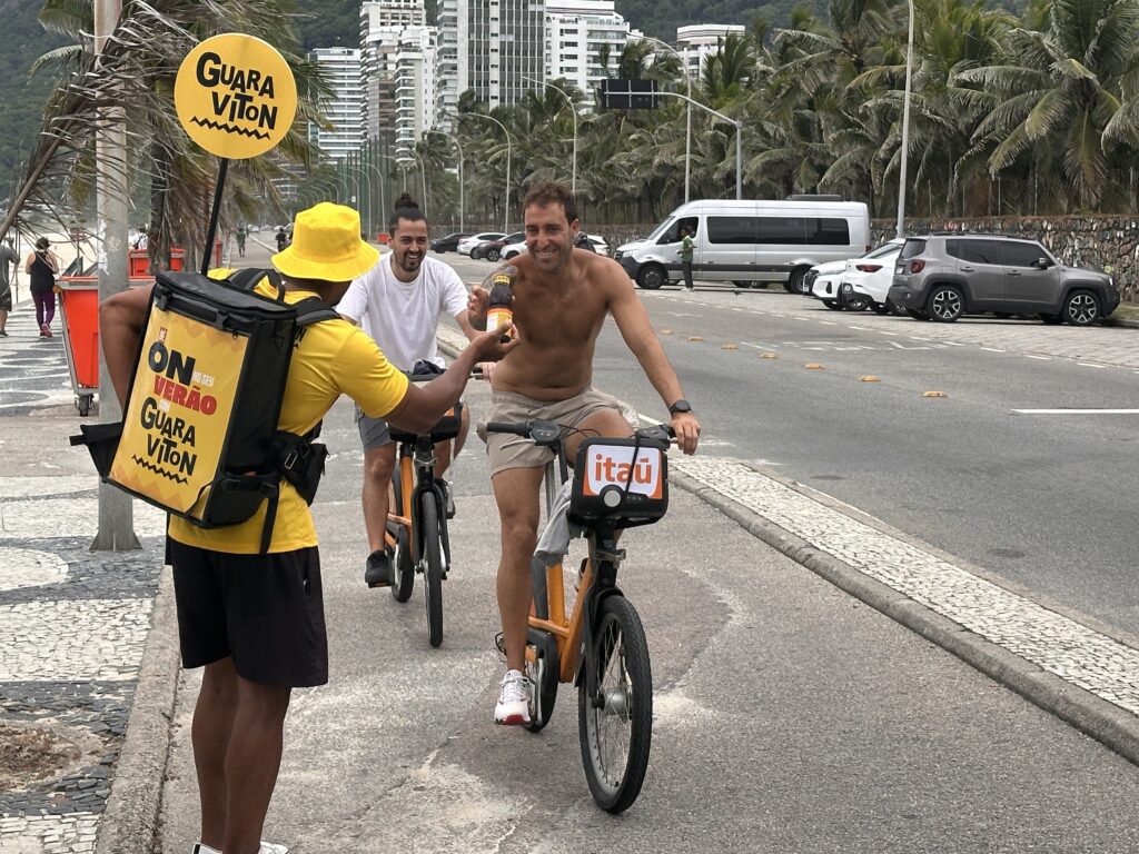 Guaraviton leva aulão funcional e roleta de brindes para a orla do Recreio neste domingo