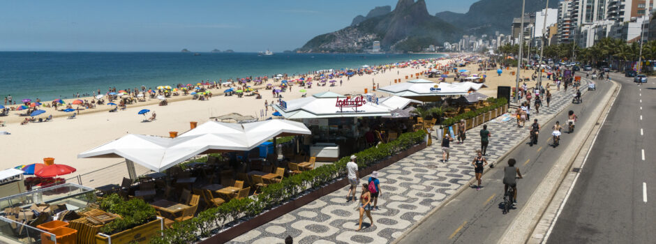 Comércio regular fortalece a experiência na orla e contribui para uma cidade organizada