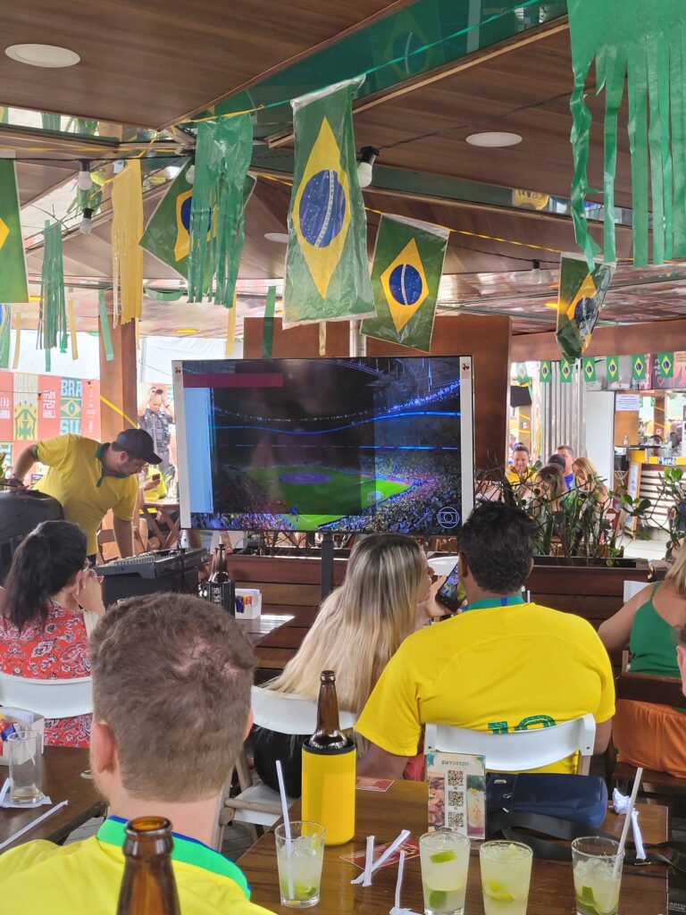 Arena Orla promete transformar os quiosques da praia em pontos de encontro durante a Copa do Mundo 1