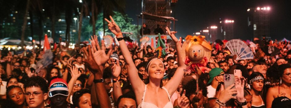 Turistas sul-americanos impulsionam movimento na orla após show de Shakira em Copacabana