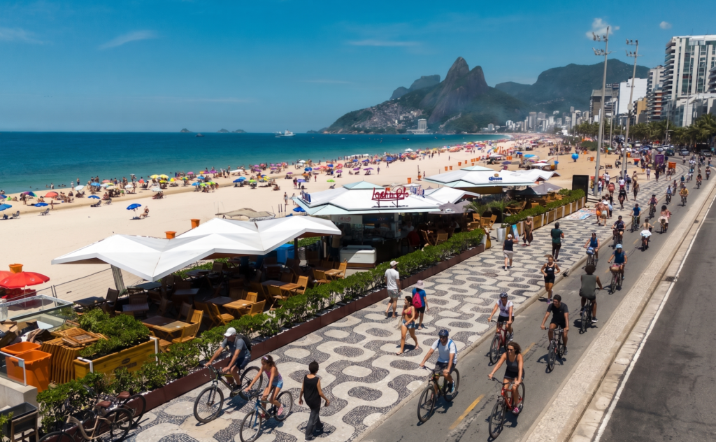Dia Mundial da Bicicleta: um passeio pelos cenários mais icônicos da orla carioca 1
