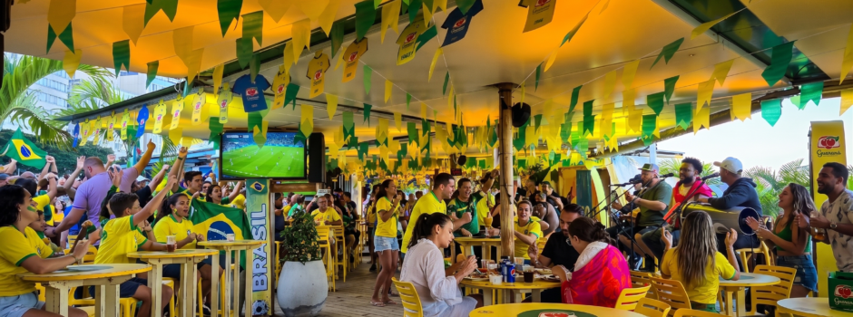 É estreia: Brasil entra em campo neste sábado e torcedores já podem escolher quiosques no site Arena Orla: veja como navegar