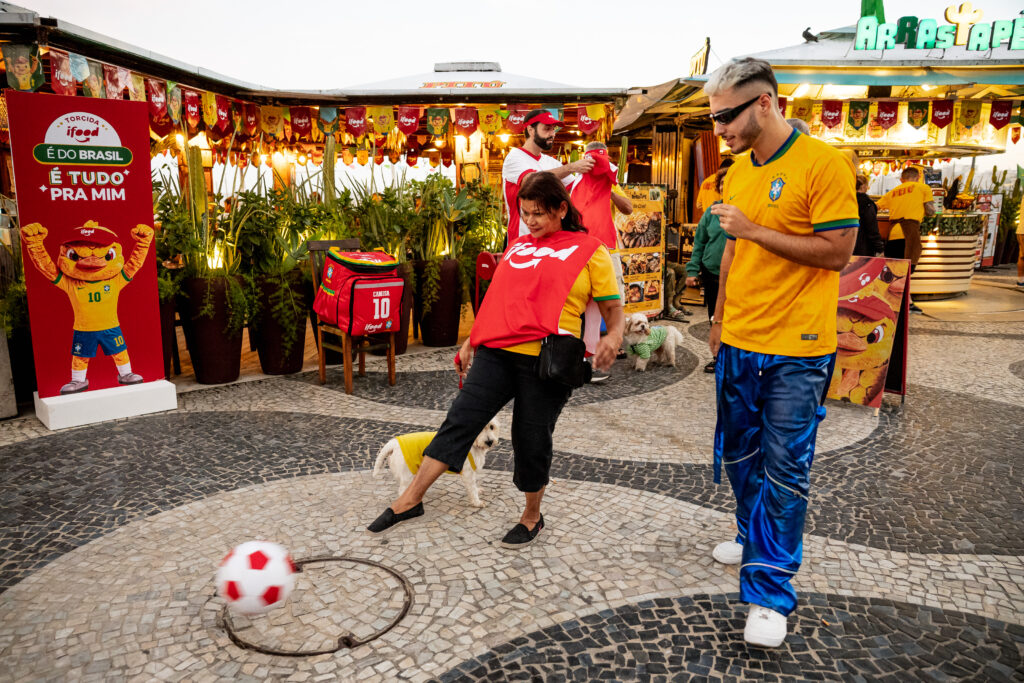iFood transforma orla carioca em pontos de experiência com ativações interativas e brindes exclusivos 1