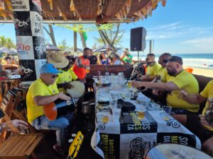 ReZenha Chega e Toca completa quatro anos de samba e encontros no Quiosque Orla 10