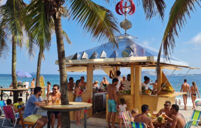 Novidade na orla: Bamba estreia no Rio com degustação no Alalaô Kiosk