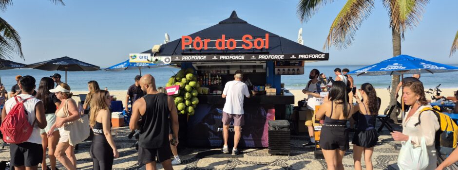 Piracanjuba ProForce transforma Quiosque Pôr do Sol em ponto de experiência fitness em Ipanema