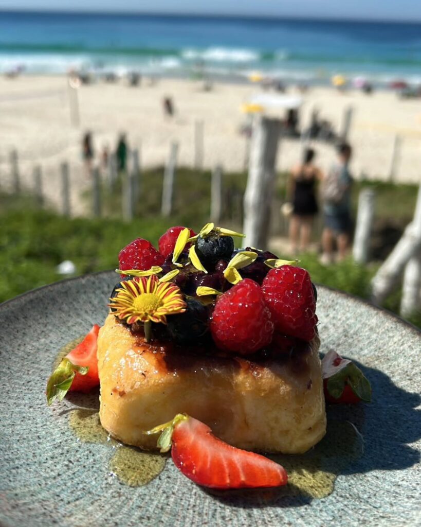Roteiro gastronômico na Barra da Tijuca: 3 quiosques para conhecer 1