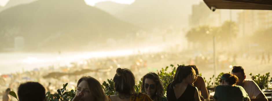 Roteiro gastronômico na Barra da Tijuca: 3 quiosques para conhecer 2